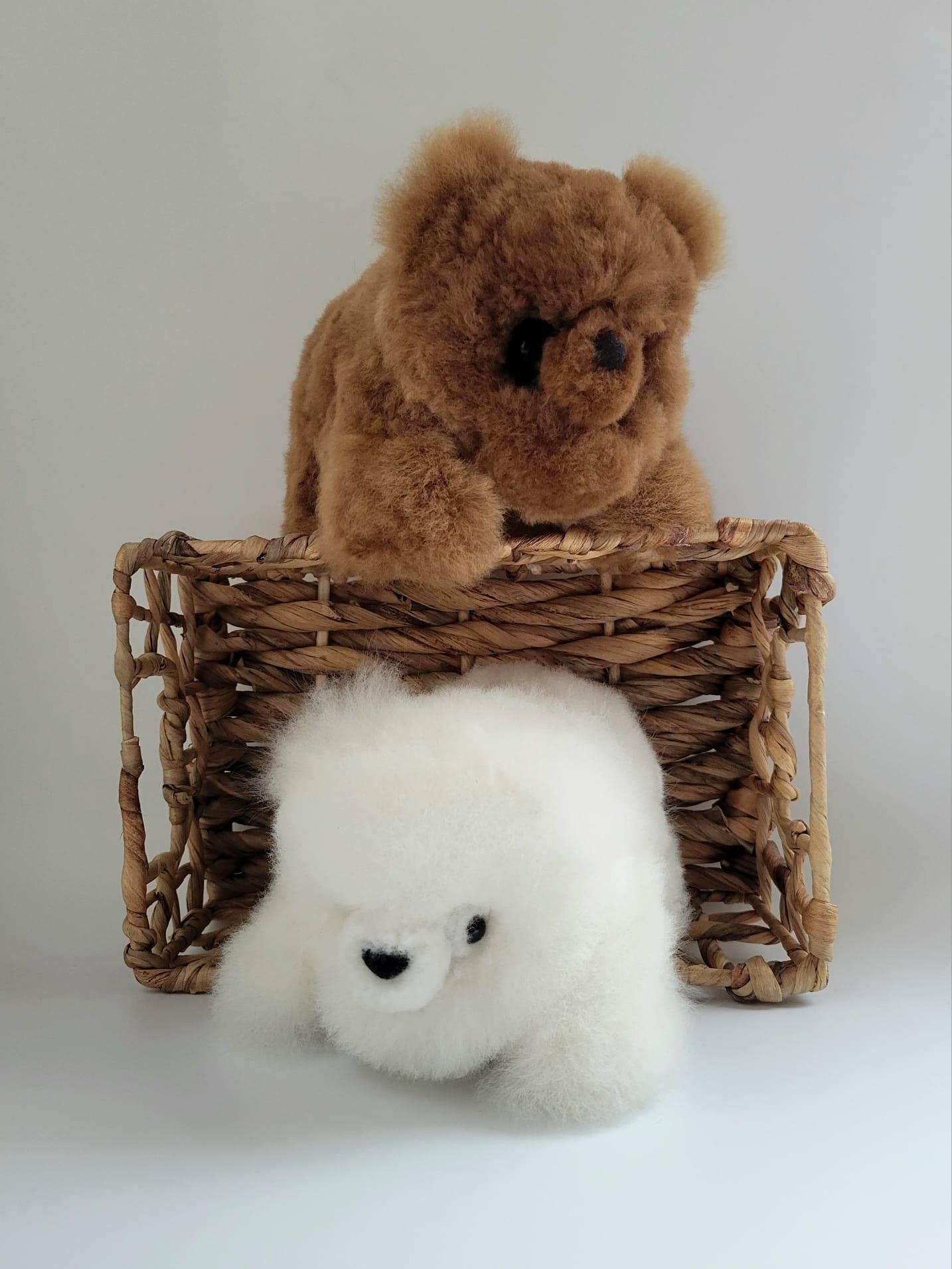 WUAMAN - Alpaca Stuffie | Polar Bear 8" |