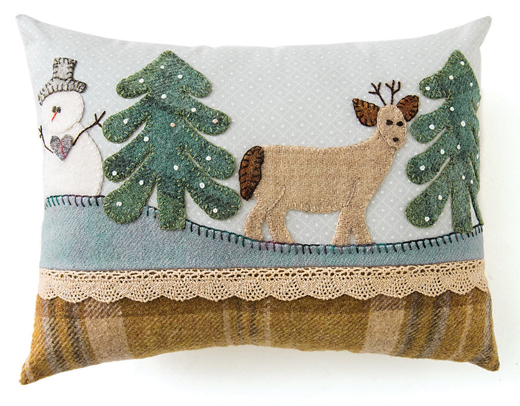 “Cozy Wool Appliqué: 11 Seasonal Folk Art Projects for Your Home” By Elizabeth Angus